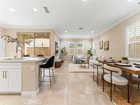 126 Yellow Pine , Irvine, CA