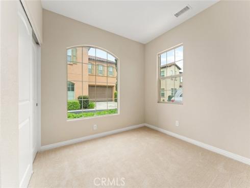 126 Yellow Pine , Irvine, CA