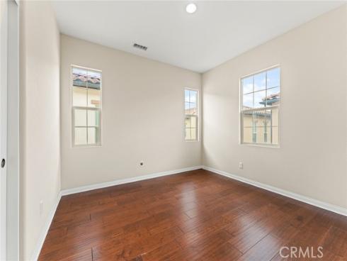 126 Yellow Pine , Irvine, CA