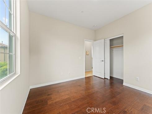 126 Yellow Pine , Irvine, CA