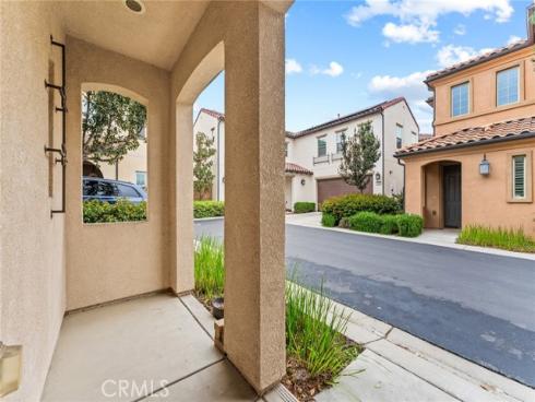 126 Yellow Pine , Irvine, CA