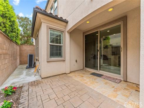 126 Yellow Pine , Irvine, CA