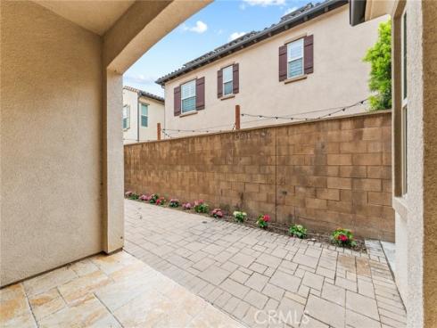 126 Yellow Pine , Irvine, CA