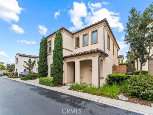 126 Yellow Pine , Irvine, CA