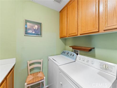 34 Apple Valley , Irvine, CA