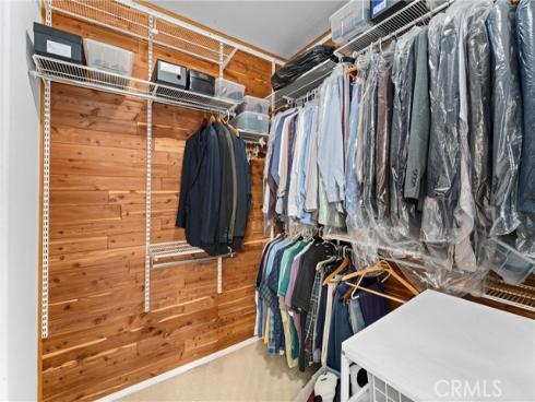 34 Apple Valley , Irvine, CA