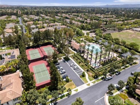 34 Apple Valley , Irvine, CA