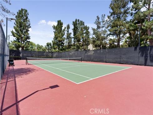 34 Apple Valley , Irvine, CA