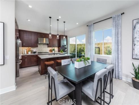 208 Lily Loop, Irvine, CA