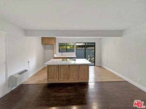 99 Streamwood , Irvine, CA