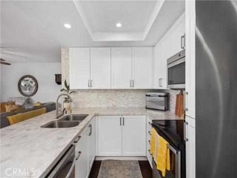 7112 Apricot 7112 Drive, Irvine, CA