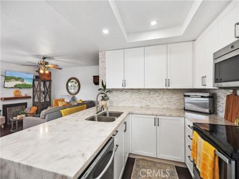 7112 Apricot 7112 Drive, Irvine, CA