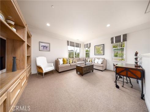 62 Mapleton , Irvine, CA