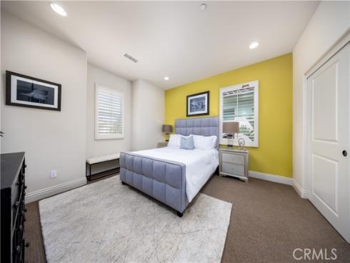 62 Mapleton , Irvine, CA