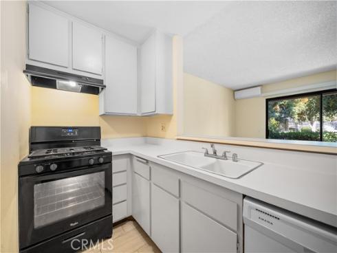 208 Orange Blossom 24 , Irvine, CA