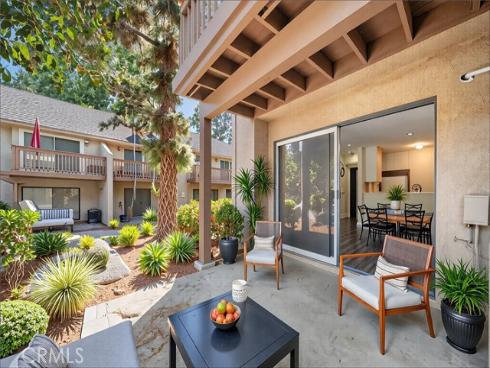 208 Orange Blossom 24 , Irvine, CA