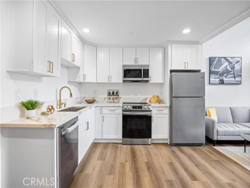 163 Pineview , Irvine, CA