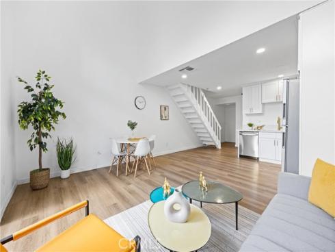 163 Pineview , Irvine, CA