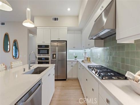 445 Mulligan , Irvine, CA