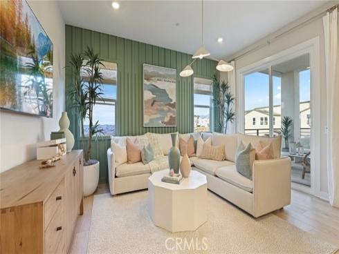 445 Mulligan , Irvine, CA