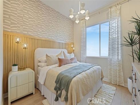 445 Mulligan , Irvine, CA