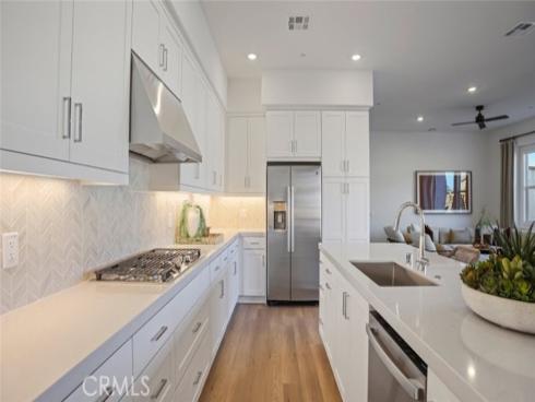 236 Knot , Irvine, CA