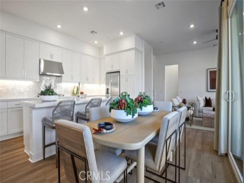 236 Knot , Irvine, CA