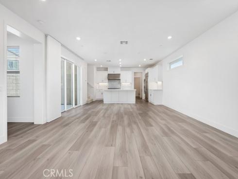 120 Zawn , Irvine, CA