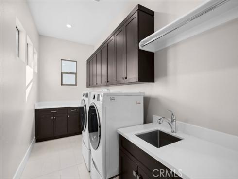 113  Pixel  , Irvine, CA