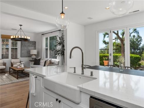 125 Lattice , Irvine, CA