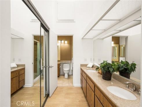 179 Pineview , Irvine, CA