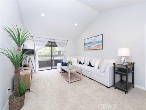 306  Streamwood  , Irvine, CA