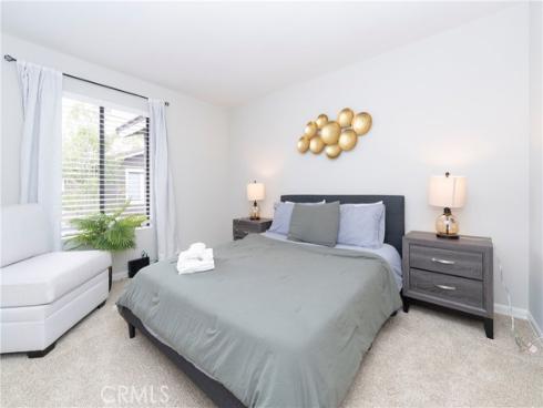 306  Streamwood  , Irvine, CA