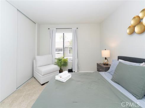 306  Streamwood  , Irvine, CA