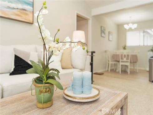 306  Streamwood  , Irvine, CA