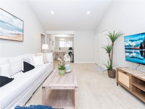 306  Streamwood  , Irvine, CA