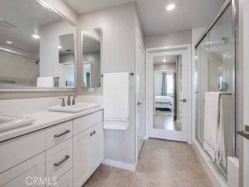 215 Bowery , Irvine, CA