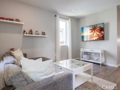 215 Bowery , Irvine, CA