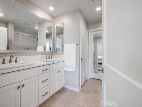 215 Bowery , Irvine, CA