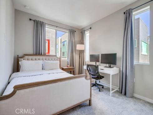 215 Bowery , Irvine, CA