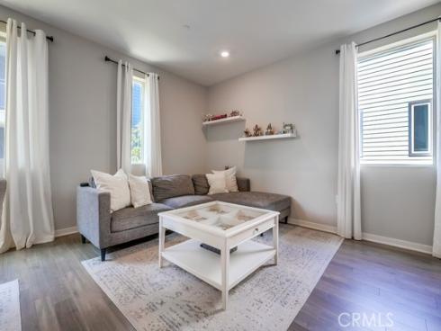 215 Bowery , Irvine, CA