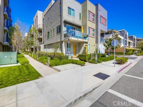 215 Bowery , Irvine, CA