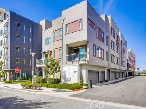 215 Bowery , Irvine, CA