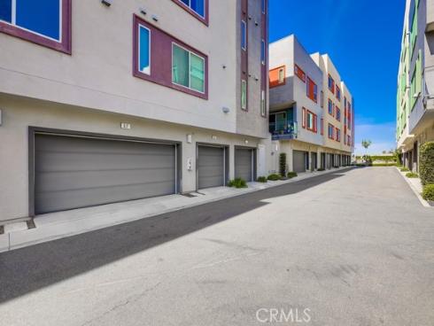 215 Bowery , Irvine, CA