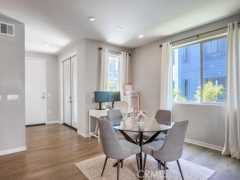 215 Bowery , Irvine, CA