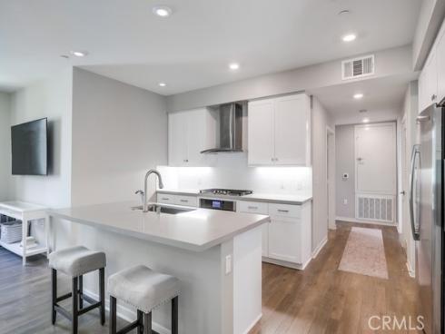 215 Bowery , Irvine, CA