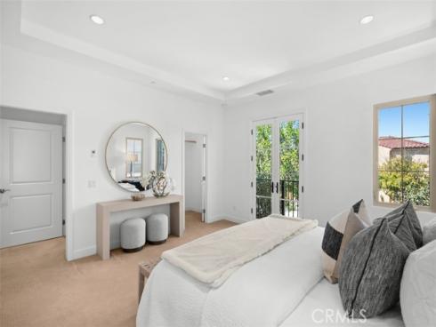 52  Acorn Glen  , Irvine, CA