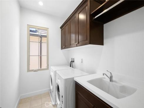 52  Acorn Glen  , Irvine, CA