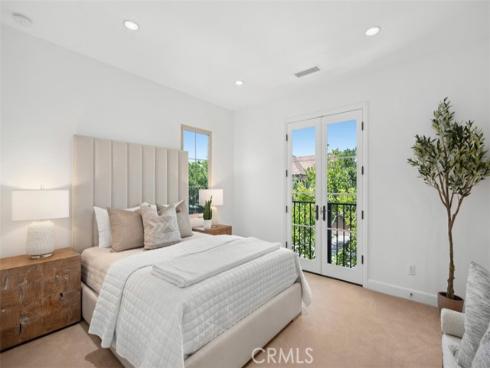 52  Acorn Glen  , Irvine, CA