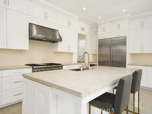 218 Coal Mine , Irvine, CA